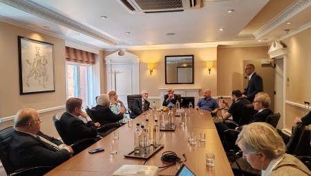 فلسطينيون يرفعون عريضة لمحاسبة بريطانيا قانونيًا على جرائمها خلال احتلال فلسطين