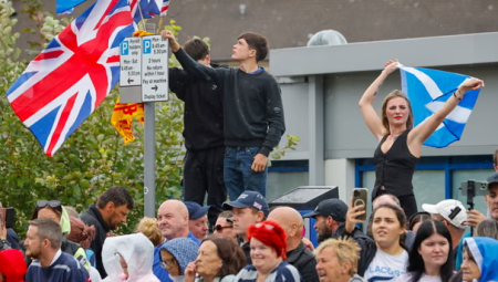 الحكومة البريطانية تتحرك لإغلاق 11 فندقًا لإيواء طالبي اللجوء