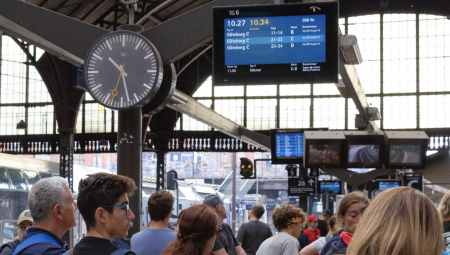 اختراق بيانات 300 ألف مسافر في شركة يوريل يثير أزمة أمنية