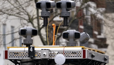 بريطانيا توسع استخدام تقنية التعرف على الوجوه لتعزيز مكافحة الجريمة