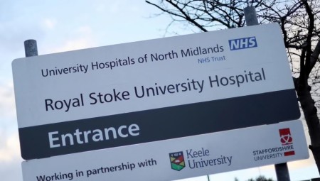 45 تهمة اعتداء جنسي… طبيب سابق في برمنغهام أمام القضاء