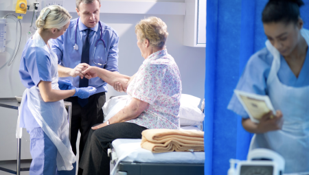 تقرير يحذّر من خلل كبير في منظومة الإحالات الطبية بالـNHS يهدد آلاف المرضى