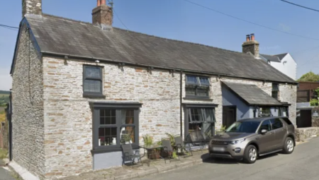 تسمم غذائي يطال أكثر من 40 شخصًا في حانة بويلز