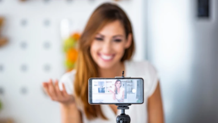 الحكومة البريطانية أنفقت أكثر من مليون جنيه على المؤثرين منذ 2024