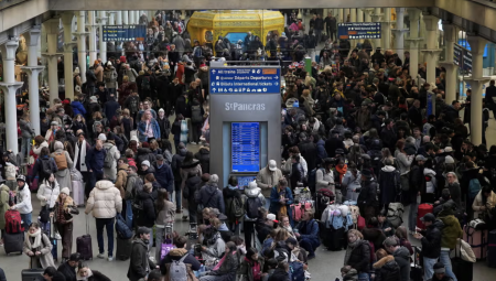 انقطاع كهربائي في نفق المانش يعطل آلاف الرحلات قبيل رأس السنة