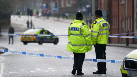 اعتقال شاب 18 عامًا للاشتباه في مقتل طالب طعناً قرب حرم جامعة دي مونتفورت