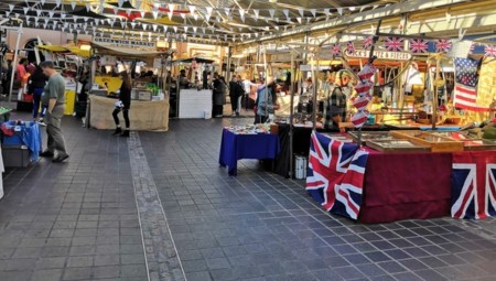 الاقبال على المجوهرات يُنعش مبيعات التجزئة في بريطانيا