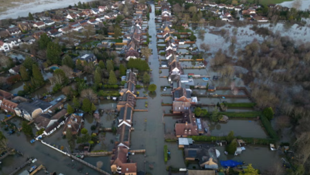 دراسة صادمة: أكثر من 800 ألف منزل ببريطانيا مهدد بالفيضانات بحلول 2080!