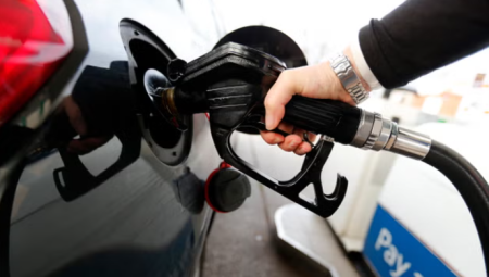 محطات وقود في لندن تتجه لوقف بيع الديزل مع تراجع الطلب