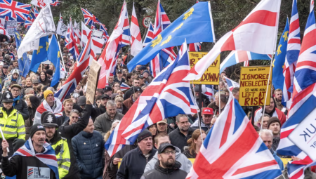 احتجاجات في ساسكس ضد خطة حكومية لإيواء طالبي اللجوء في معسكر عسكري سابق