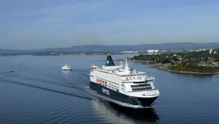 بعد 18 عامًا.. نيوكاسل تدرس إعادة تشغيل خط العبّارات المباشر إلى النرويج