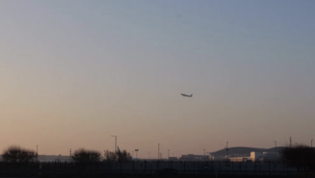 عطل فني يعرقل أولى رحلات الإجلاء البريطانية من الشرق الأوسط