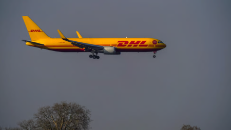 تحقيق يكشف تورط 22 متهماً في مؤامرة طرود مفخخة استهدفت بريطانيا وأوروبا بدعم روسي