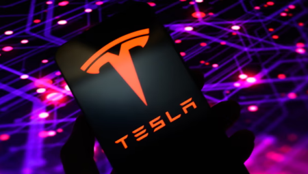 تسلا تحصل على ترخيص لتزويد الكهرباء للمنازل والشركات في بريطانيا