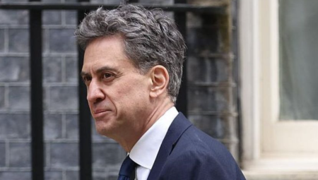 حكومة بريطانيا تتوعد شركات الطاقة في ظل استغلال أسعار الوقود المرتفعة