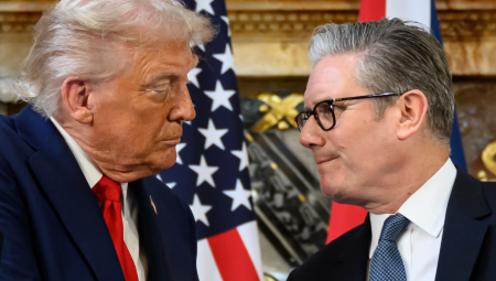 توتر غير مسبوق: ستارمر يُحذَّر من أن علاقته بترامب قد تكون ميؤوسًا منه