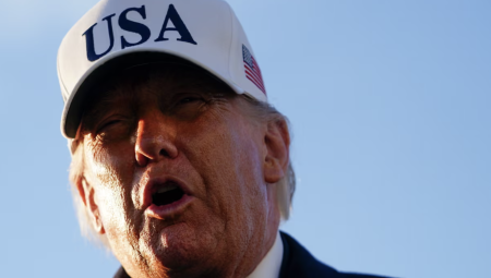 ترامب يضغط على بريطانيا لإرسال سفن حربية لفتح مضيق هرمز بعد إغلاقه