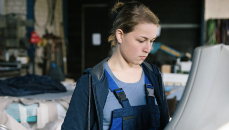 حكومة بريطانيا تقدم حوافز مالية للشركات مقابل توظيف الشباب العاطلين عن العمل