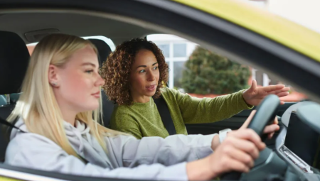 هل تخطط لاختبار القيادة؟ DVSA تطلق قواعد جديدة للحجز ابتداءً من مايو