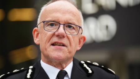 شرطة لندن تضغط على واشنطن لكشف ملفات إبستين الكاملة في قضية ماندلسون