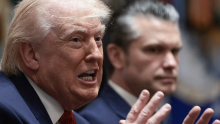 ترامب يصف حاملات الطائرات البريطانية بـ الألعاب في أحدث تهكم له على الناتو