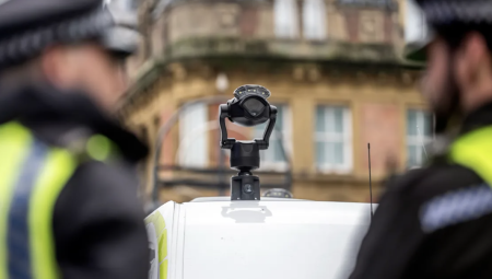 بريطانيا: أطفال بعمر 12 على قوائم المراقبة بتقنية التعرّف على الوجه
