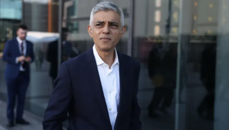 جدل وانتقادات لصادق خان بعد دفاعه عن شعار من النهر إلى البحر