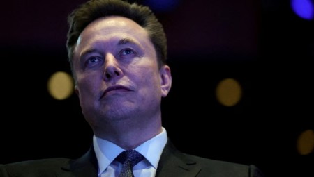 أكثر من نصف حسابات «إكس» عن اضطرابات بريطانيا من خارجها