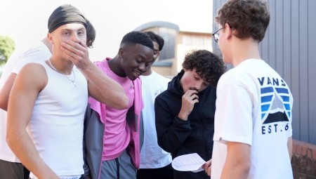 نتائج A-Level في بريطانيا.. مئات الآلاف من الطلاب يترقبون درجاتهم وسط توقعات بارتفاع نسب التفوق