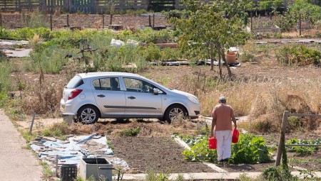 بريطانيا تحذر مواطنيها:خزّنوا الطعام والمياه استعداداً لأزمات كبرى