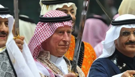 هل اعتنق الملك تشارلز الإسلام سرّاً؟ الحقيقة وراء الملك الذي يقتبس من القرآن ويدافع عن المسلمين؟!.