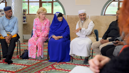 مساجد بريطانيا تفتح أبوابها للجمهور لمواجهة الإسلاموفوبيا