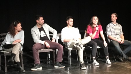 حماس وحيوية في عرض مسرحية (لدي اسمان) بلندن.. أحمد نجار: القصة مستوحاة من العديد من الناس حولي